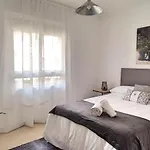 Céntrico Jardines De Vallellano